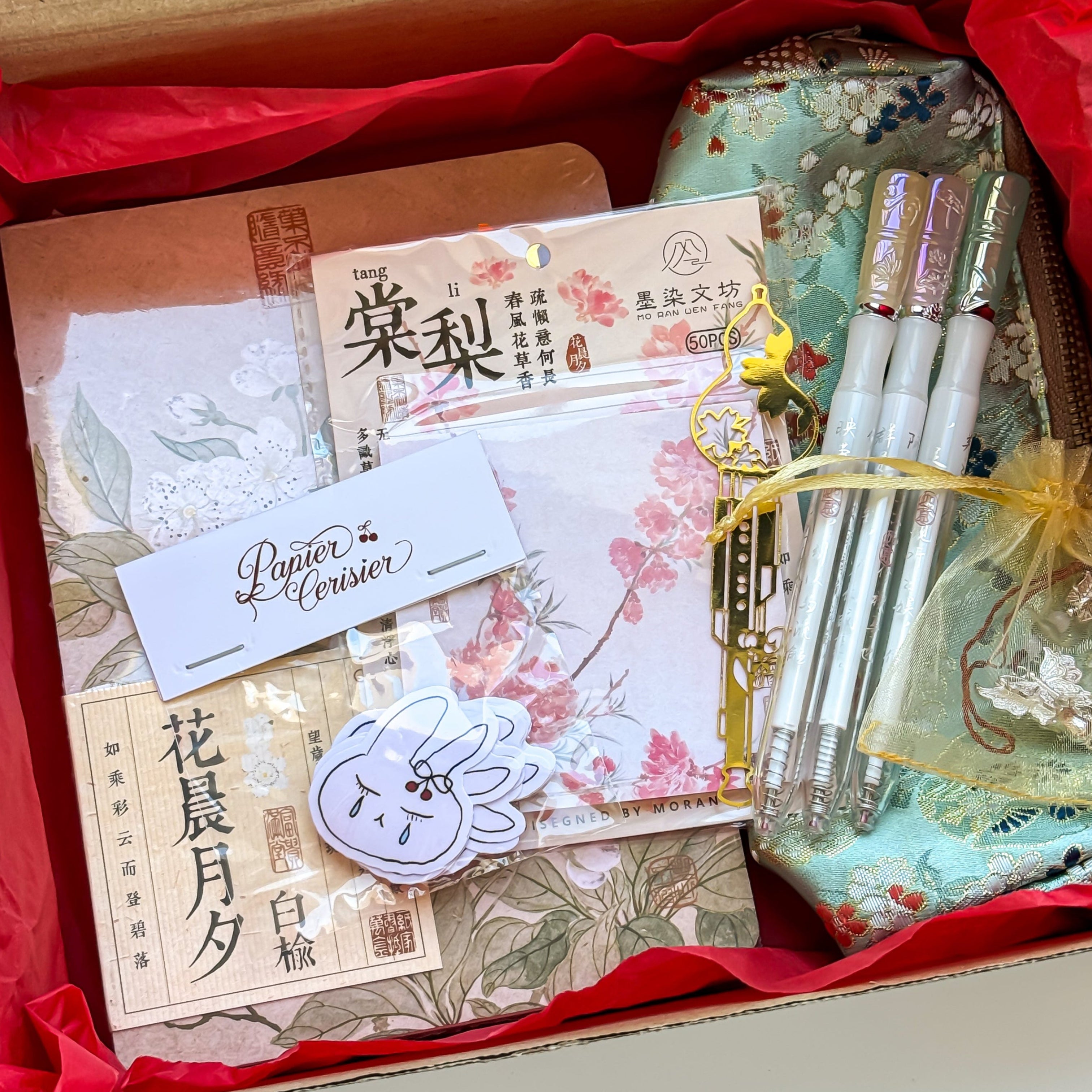 Box « L’Arrivée du Printemps » — Édition Cerise